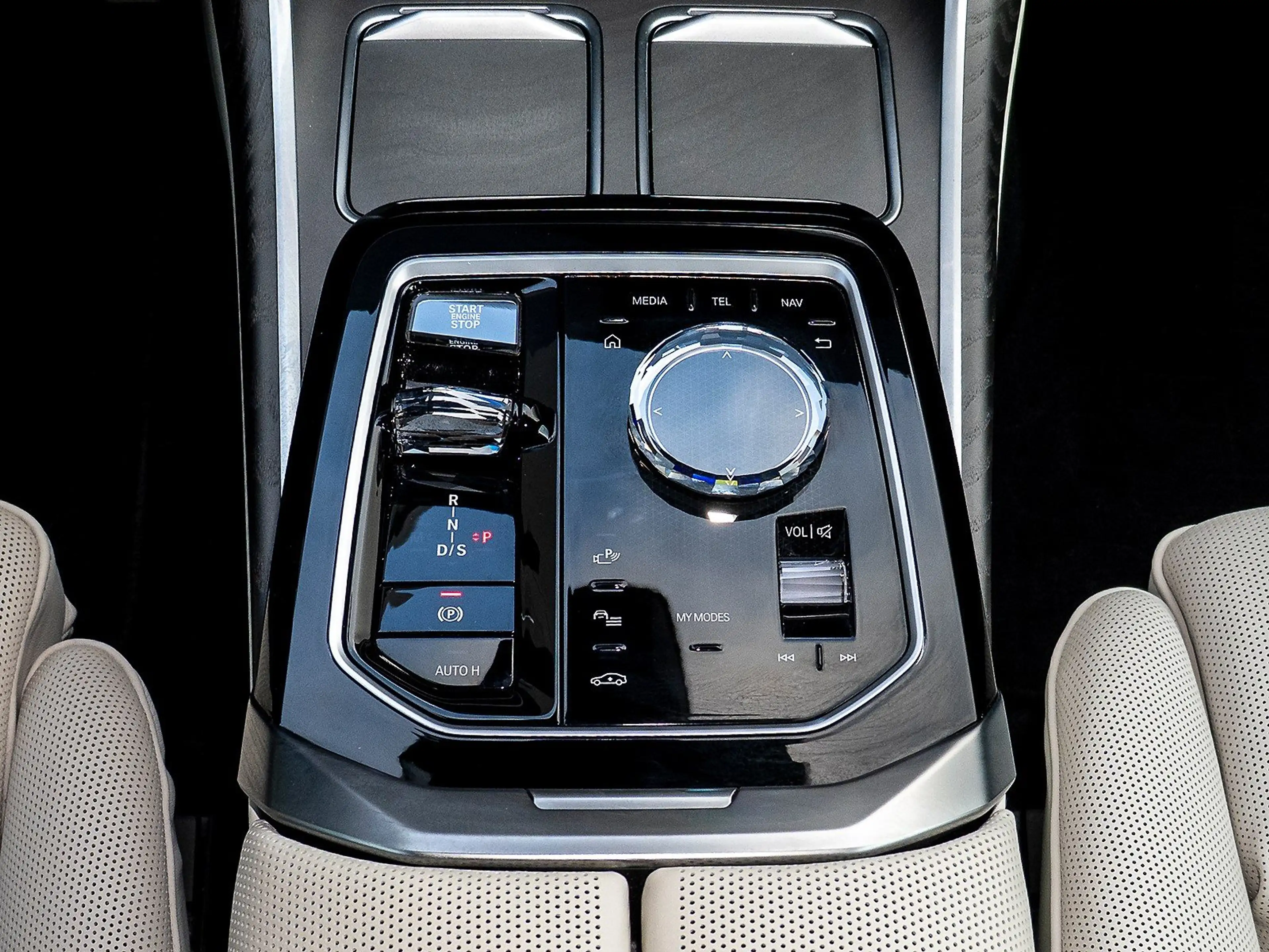BMW 750 e xDrive Lim. M Sportpaket ACC SkyLounge AHK 360° — photo 13