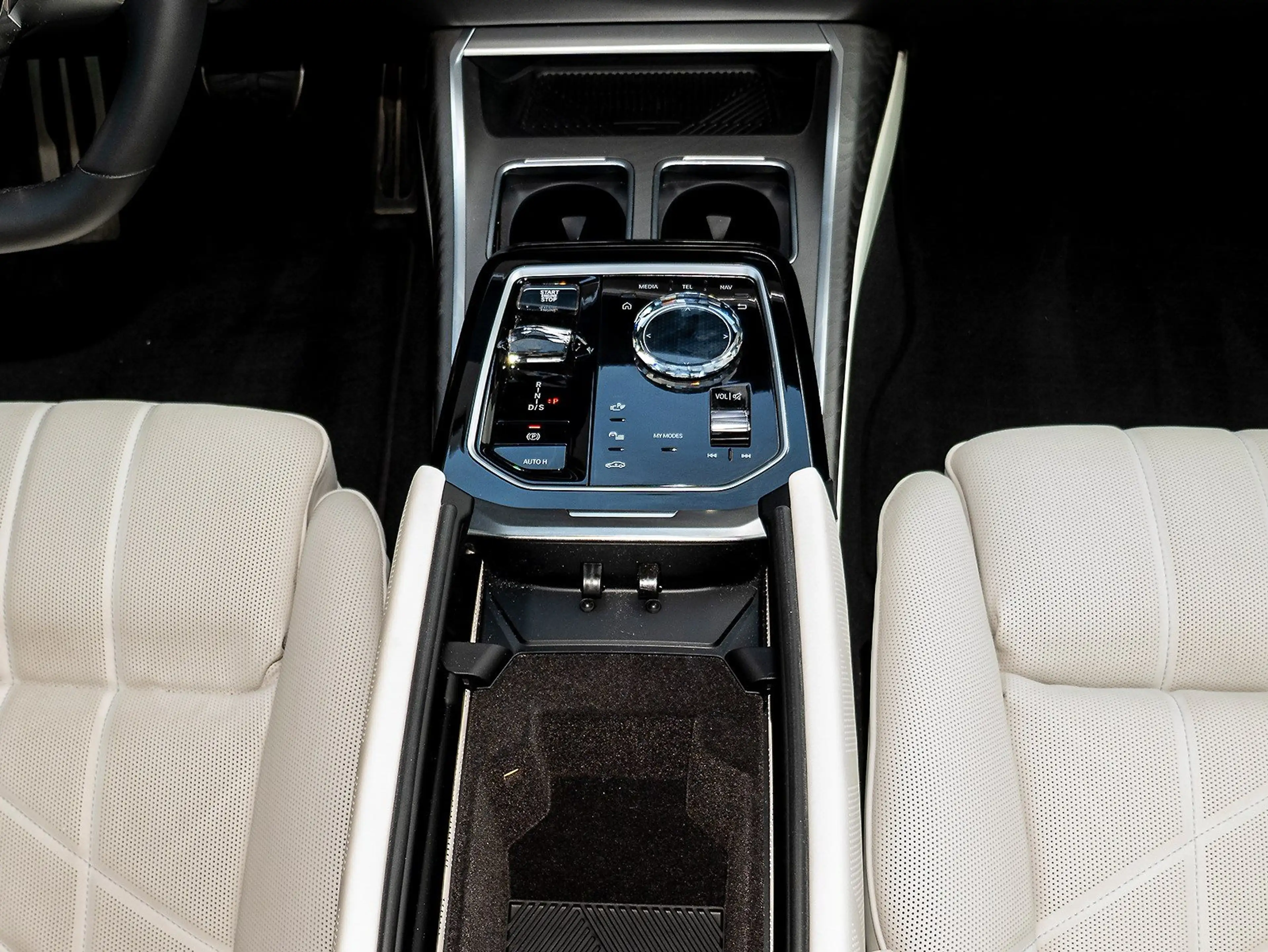 BMW 750 e xDrive Lim. M Sportpaket ACC SkyLounge AHK 360° — photo 11