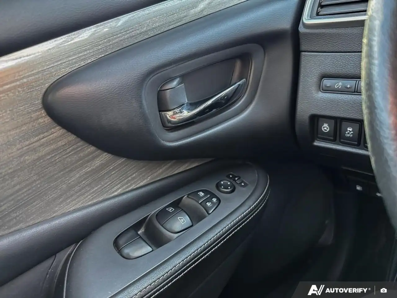 Nissan Murano снимка Nissan Murano