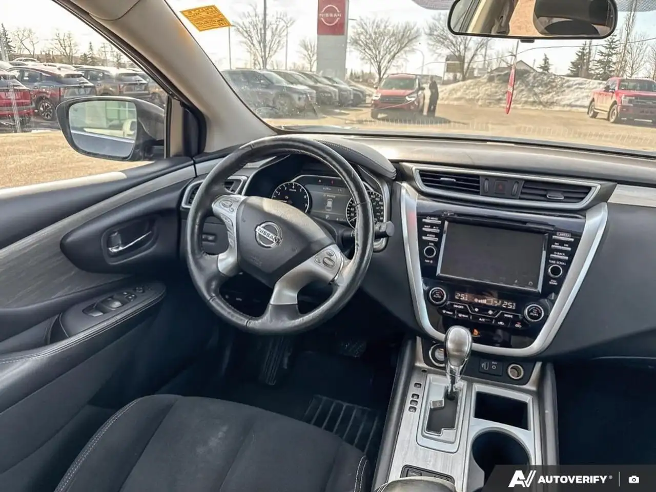 Nissan Murano снимка Nissan Murano