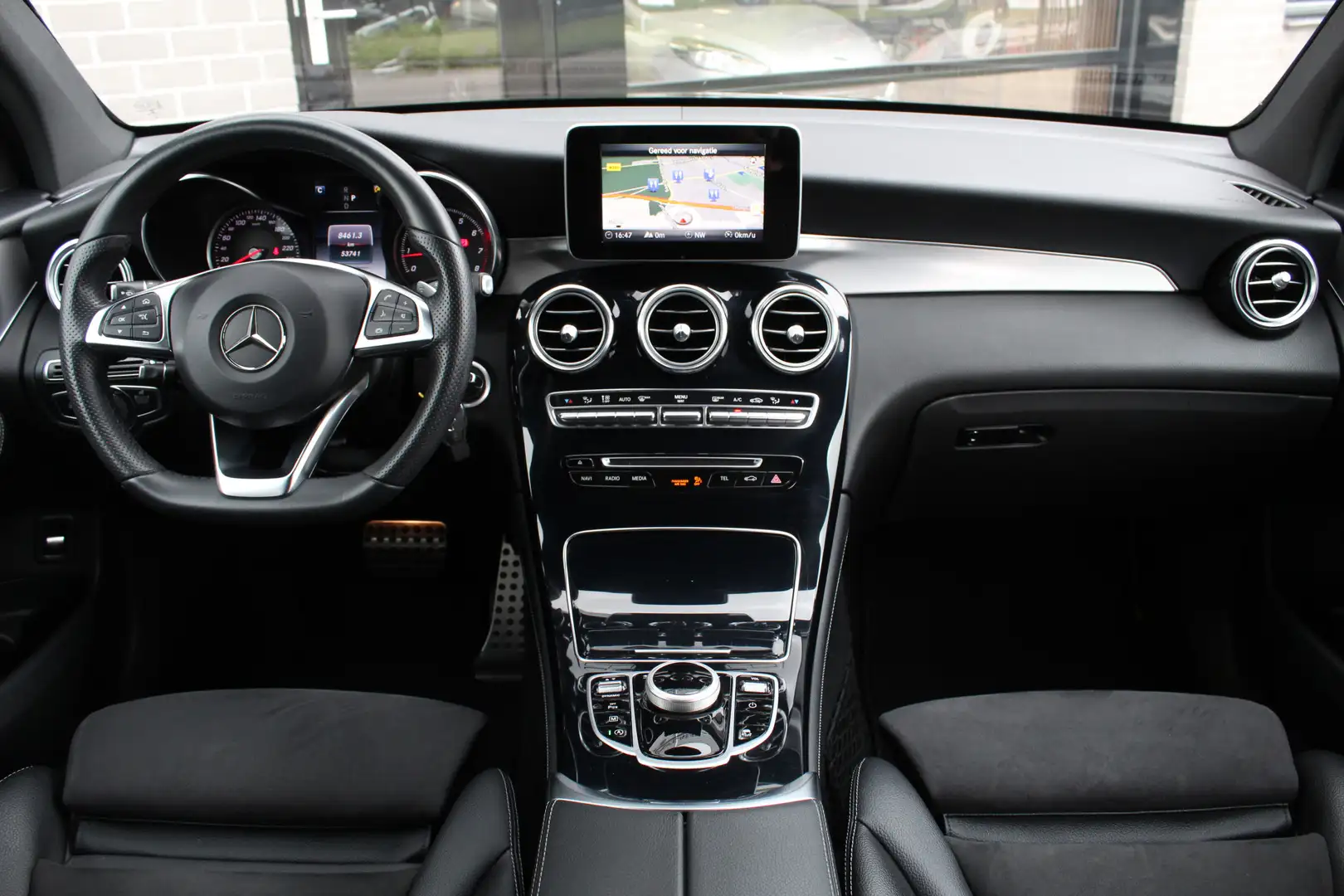 Mercedes-Benz GLC 250 4MATIC Prestige / Navigatie / Stoelverwarming / Tr Zwart - 2