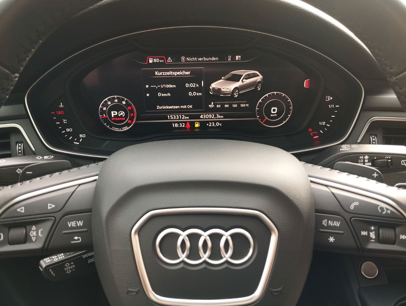 Audi A4 Avant 40 TFSI design, Navi, Totwinkel, Kamera — photo 12