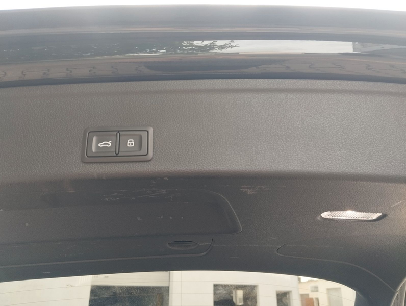 Audi A4 Avant 40 TFSI design, Navi, Totwinkel, Kamera — photo 21