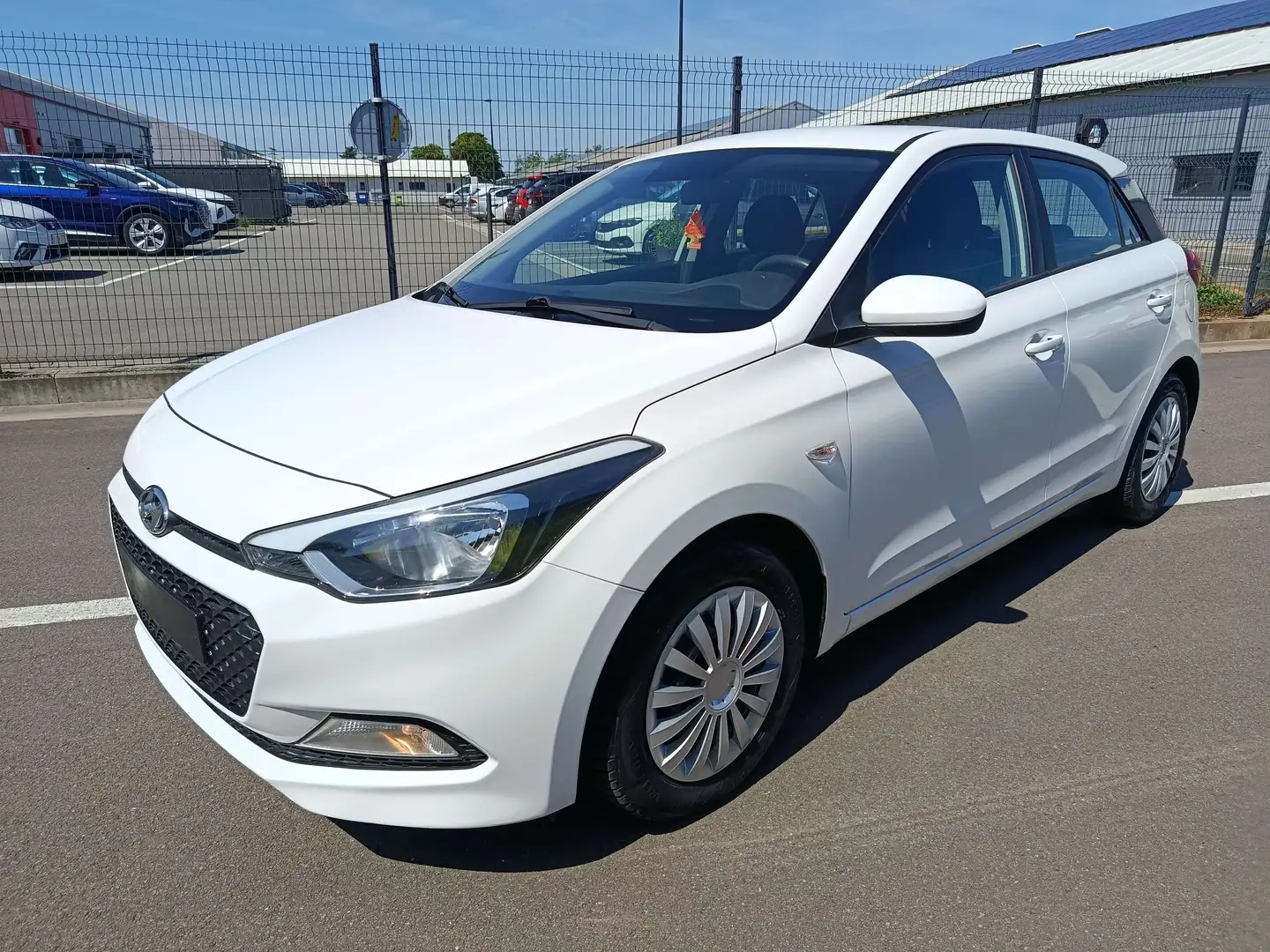 Hyundai i20 1.2i Comfort Blanc - 1