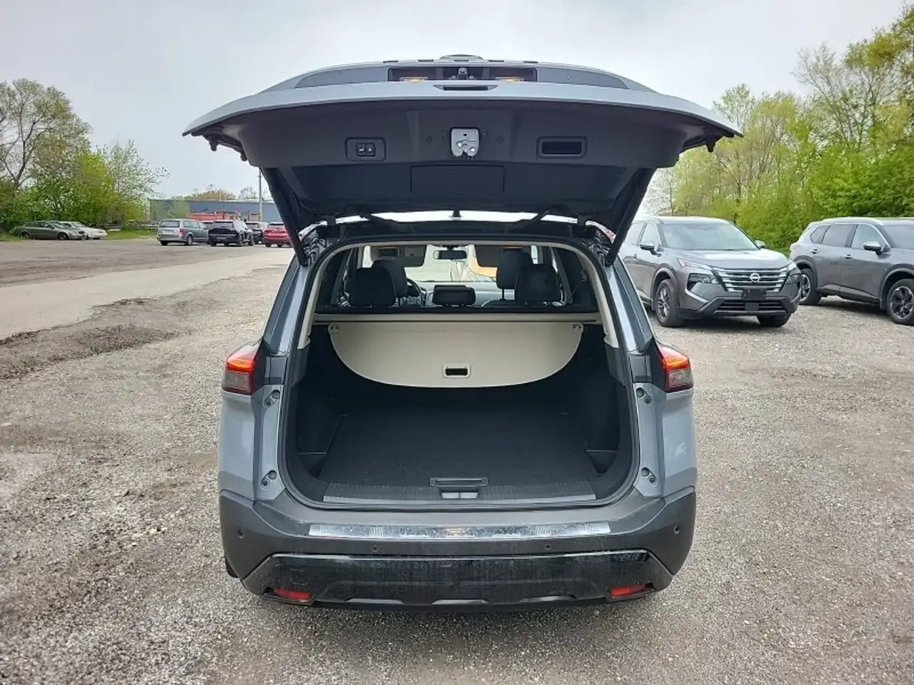 Nissan Rogue снимка Nissan Rogue