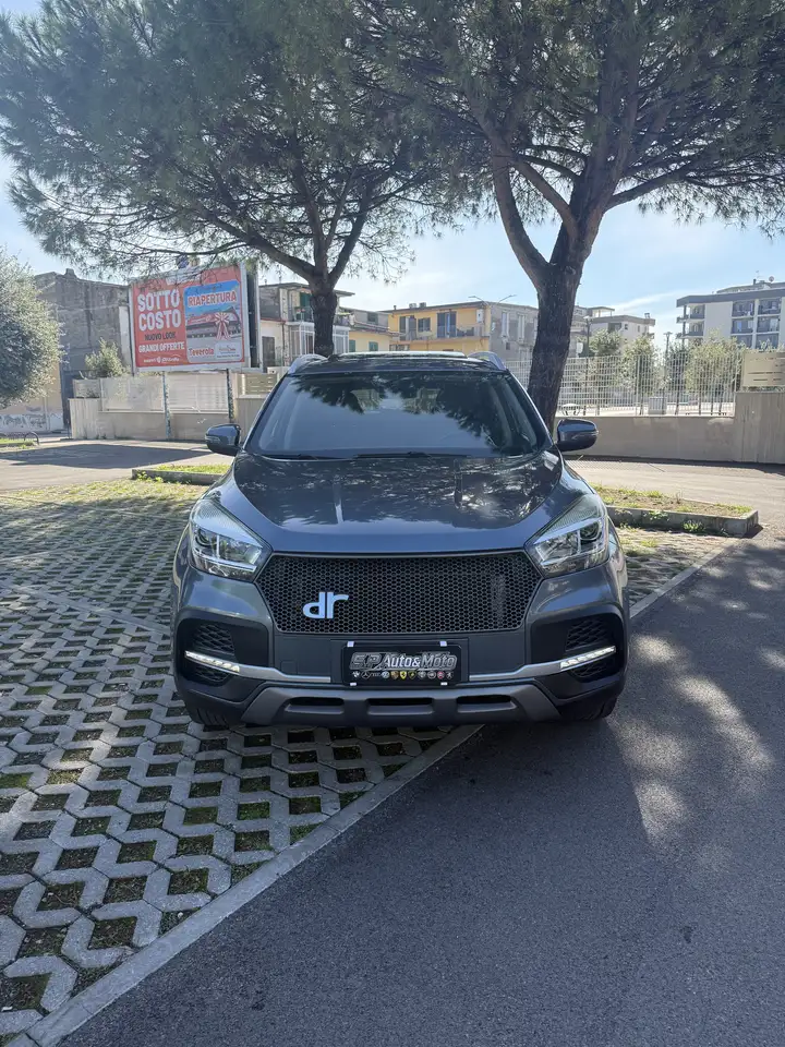 DR Automobiles DR5.0