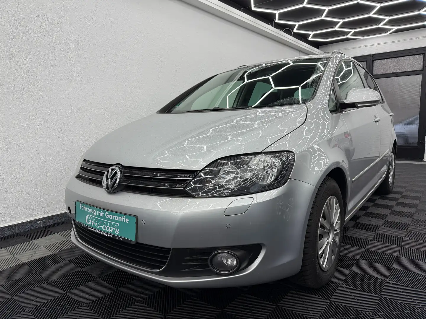 Volkswagen Golf Plus Highline * 1. HAND * AUTOMATIK * Sitzheizung 1.4 Srebrny - 2