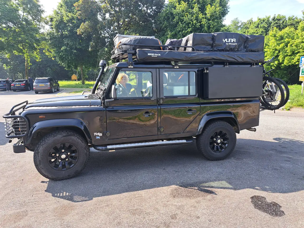 Land Rover Defender 110 TD5, foto 1