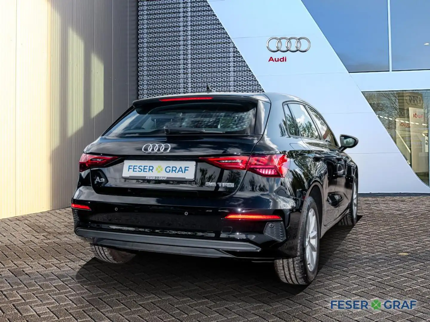 Audi A3 35 TFSI S tronic /LED/ACC/Navi+ Schwarz - 2