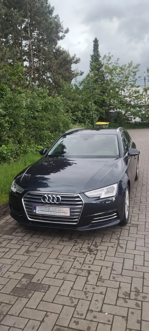 Audi A4 Avant 2.0 TDI S tronic - 1