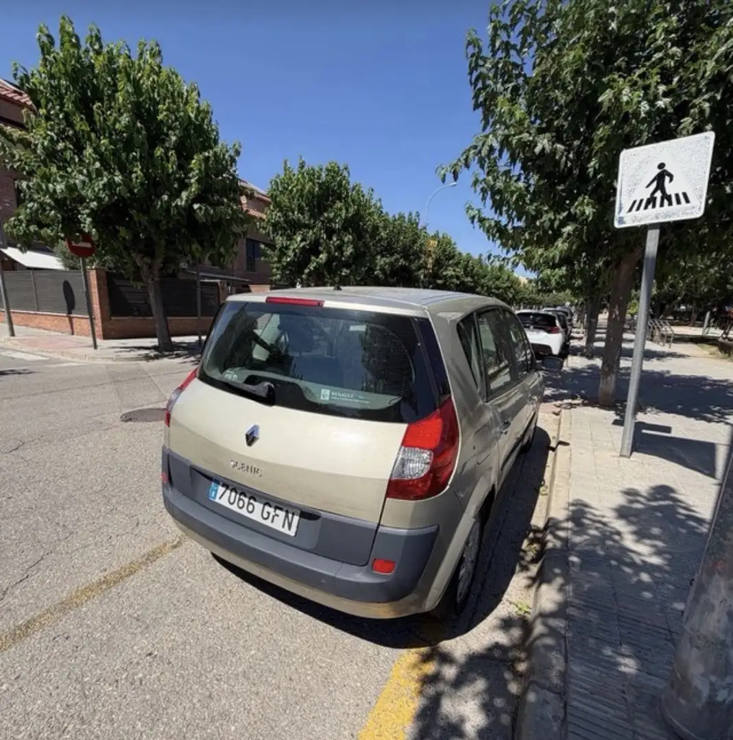 Renault Scenic 2.0 16V Emotion - 2