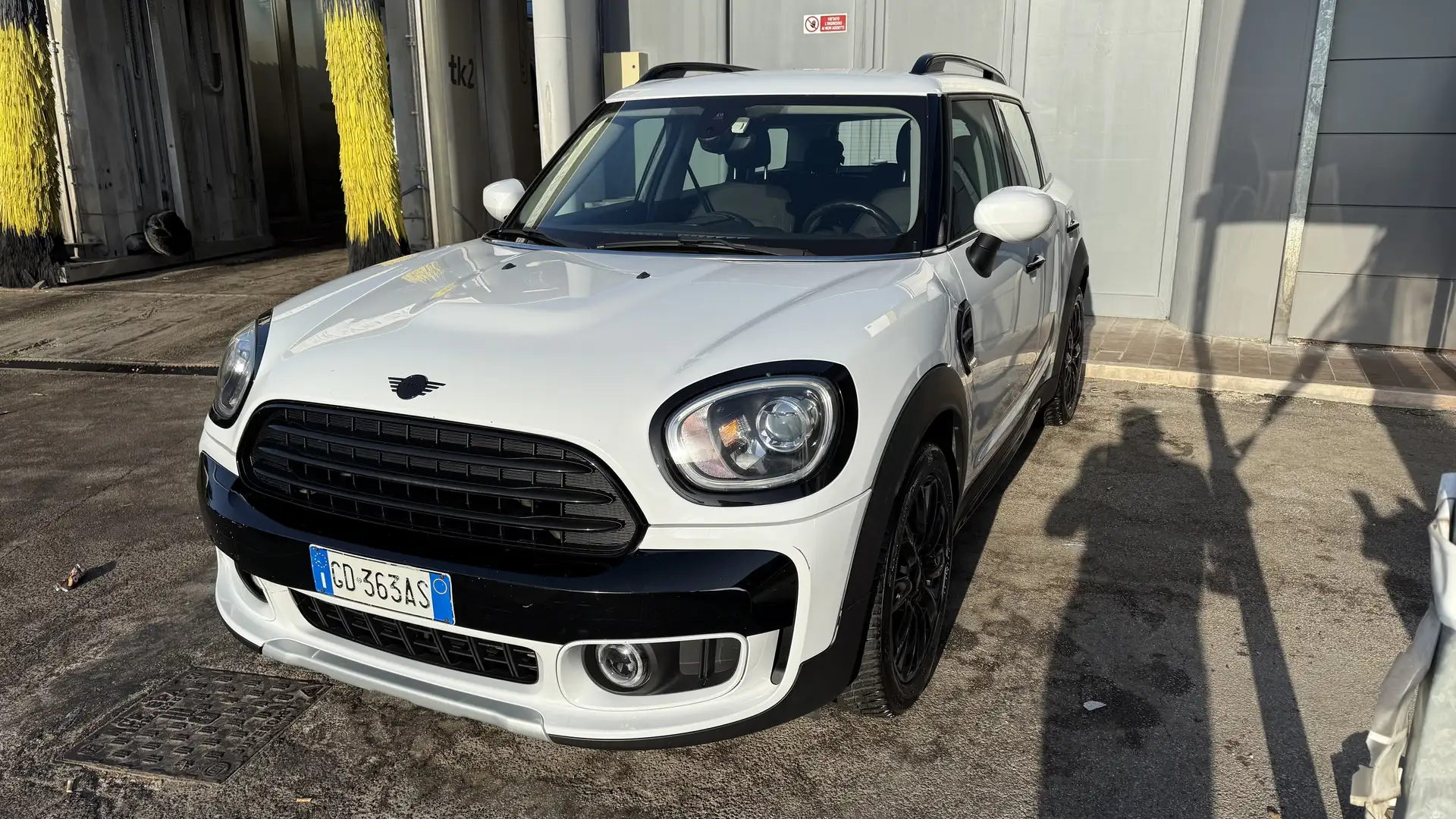MINI Cooper D Countryman black exterior pack automatica - 1