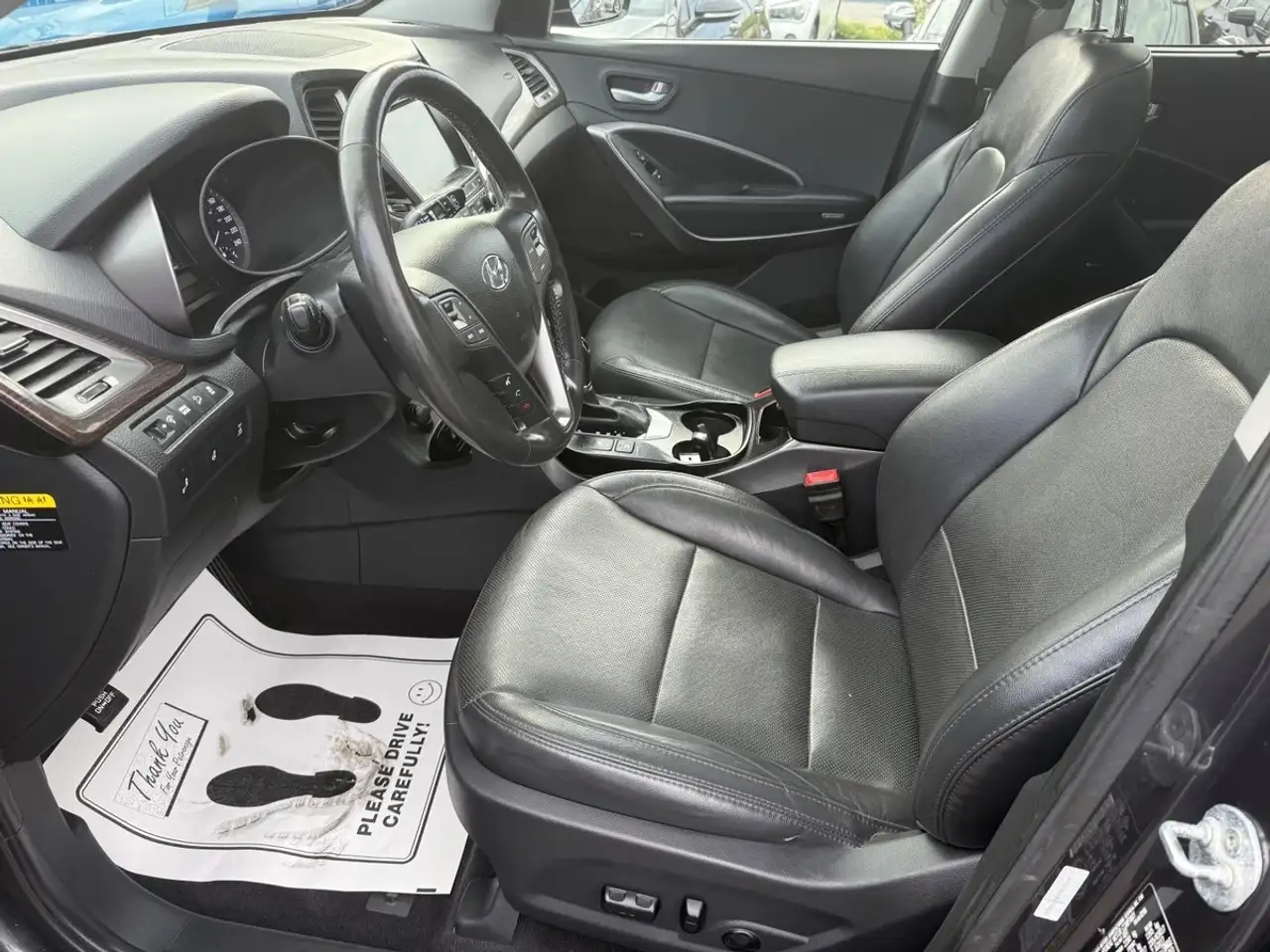Hyundai SANTA FE photo Hyundai SANTA FE