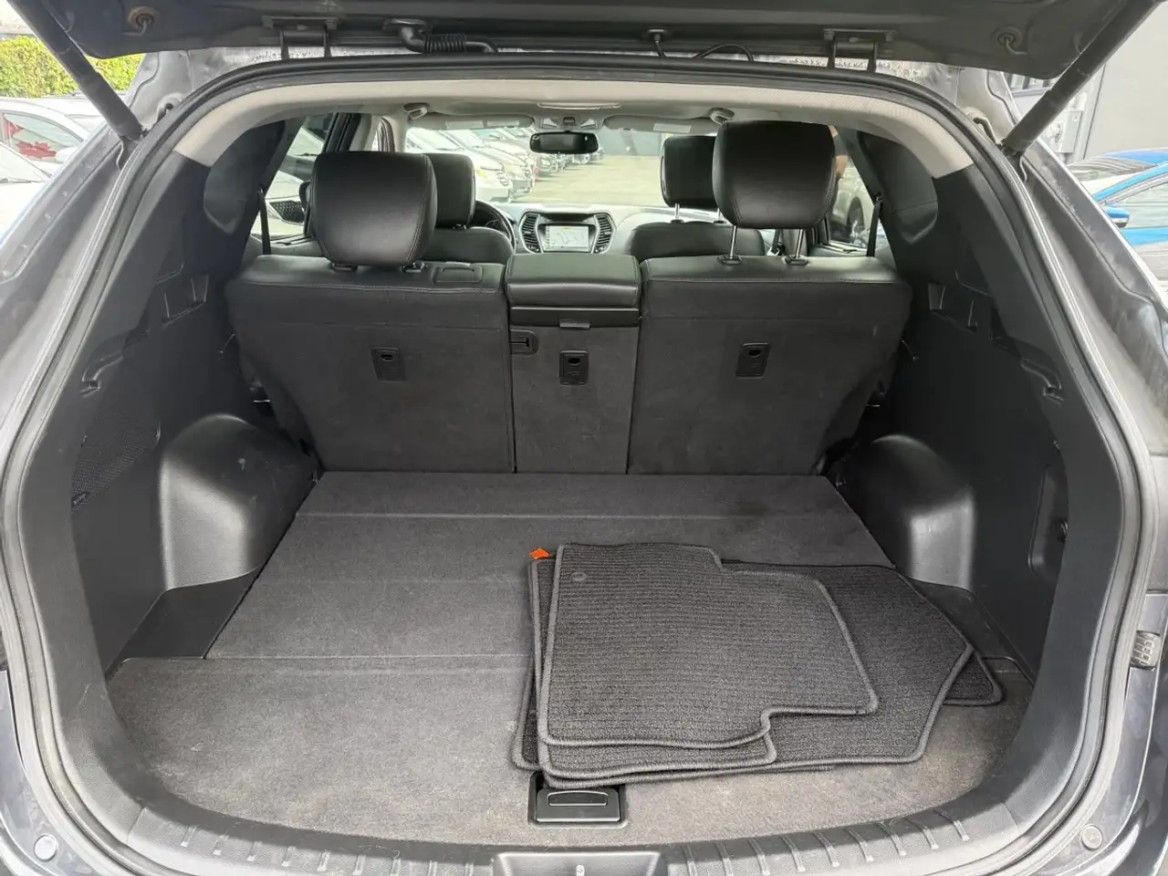 Hyundai SANTA FE photo Hyundai SANTA FE