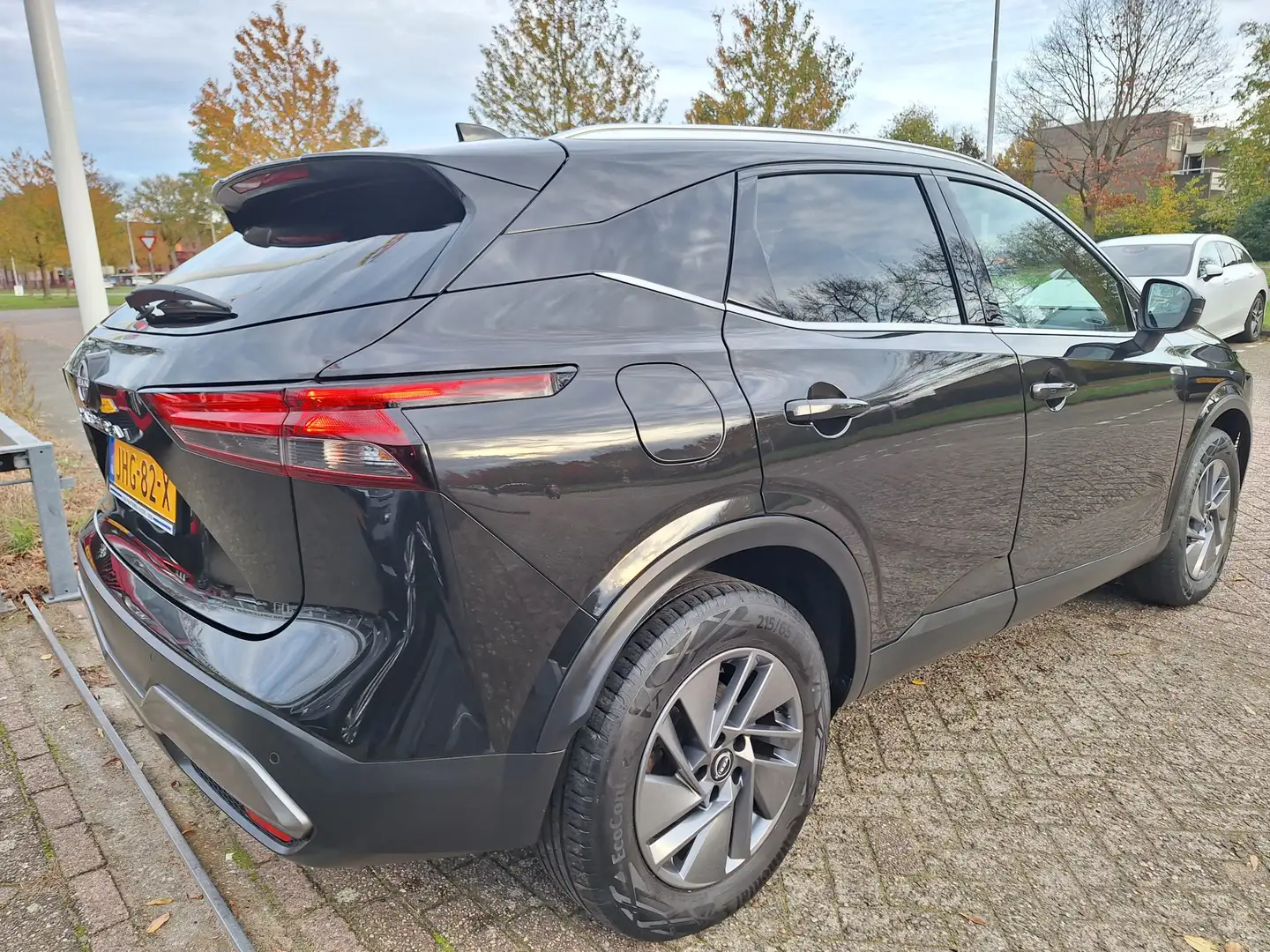 Nissan Qashqai 1.3 MHEV Visia 10x OP VOORRAAD Noir - 2