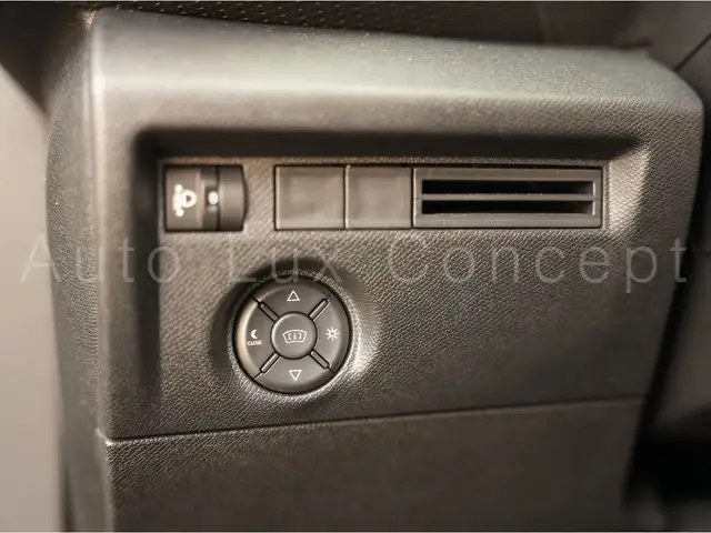 Citroen C4 view 15
