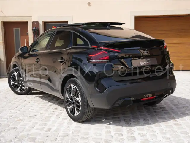 Citroen C4 view 4