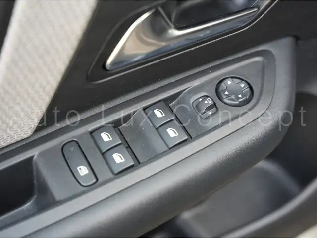 Citroen C4 view 14