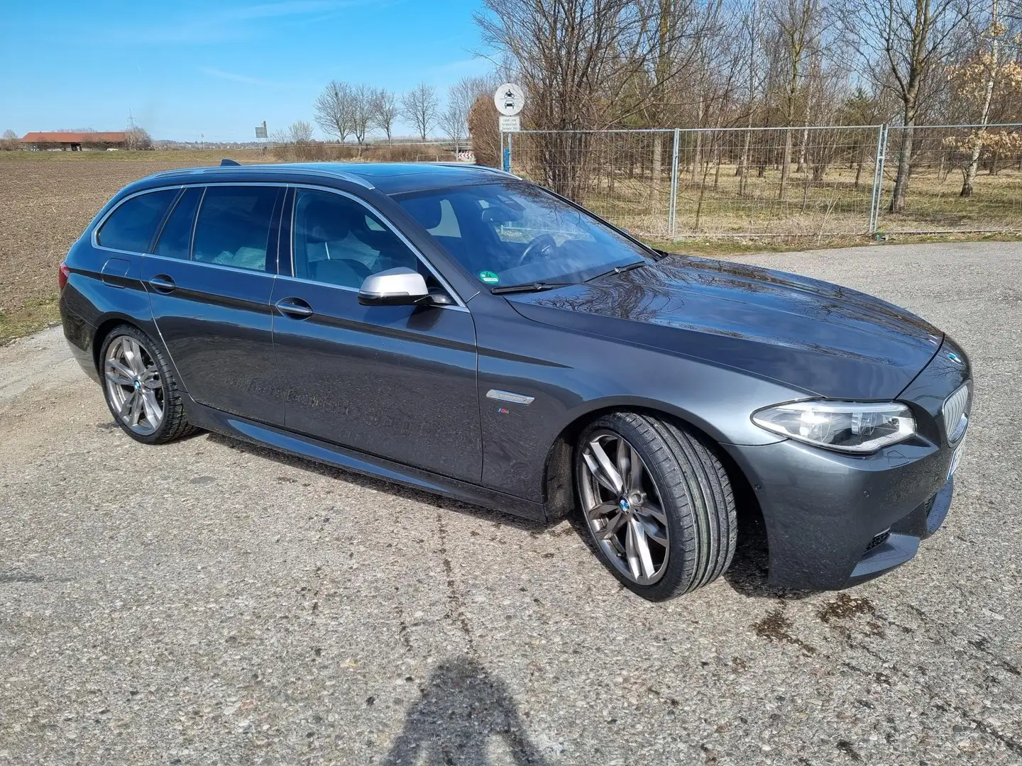 BMW M550 M550d xDrive Touring Sport-Aut. Silber - 2