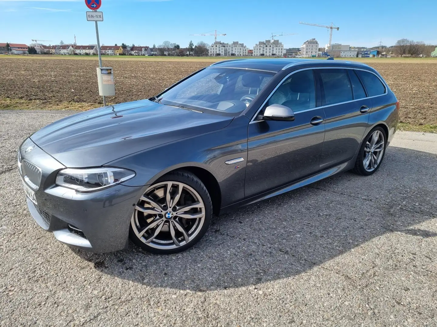 BMW M550 M550d xDrive Touring Sport-Aut. Silber - 1