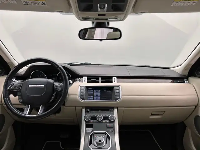 Land Rover Range Rover Evoque view 2