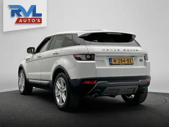 Land Rover Range Rover Evoque view 3