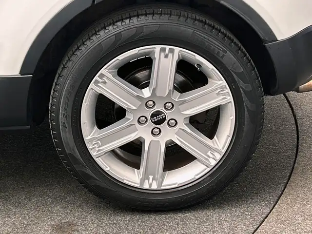 Land Rover Range Rover Evoque view 10