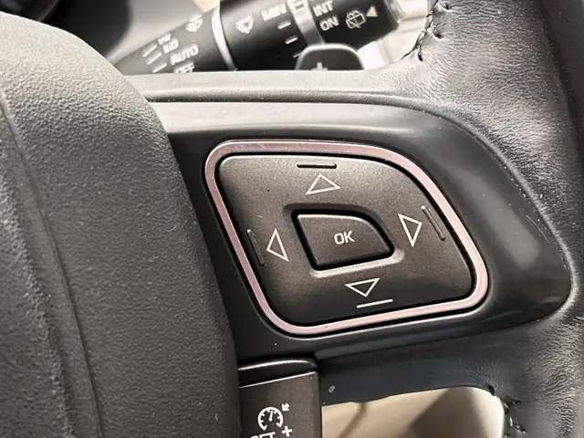 Land Rover Range Rover Evoque view 30