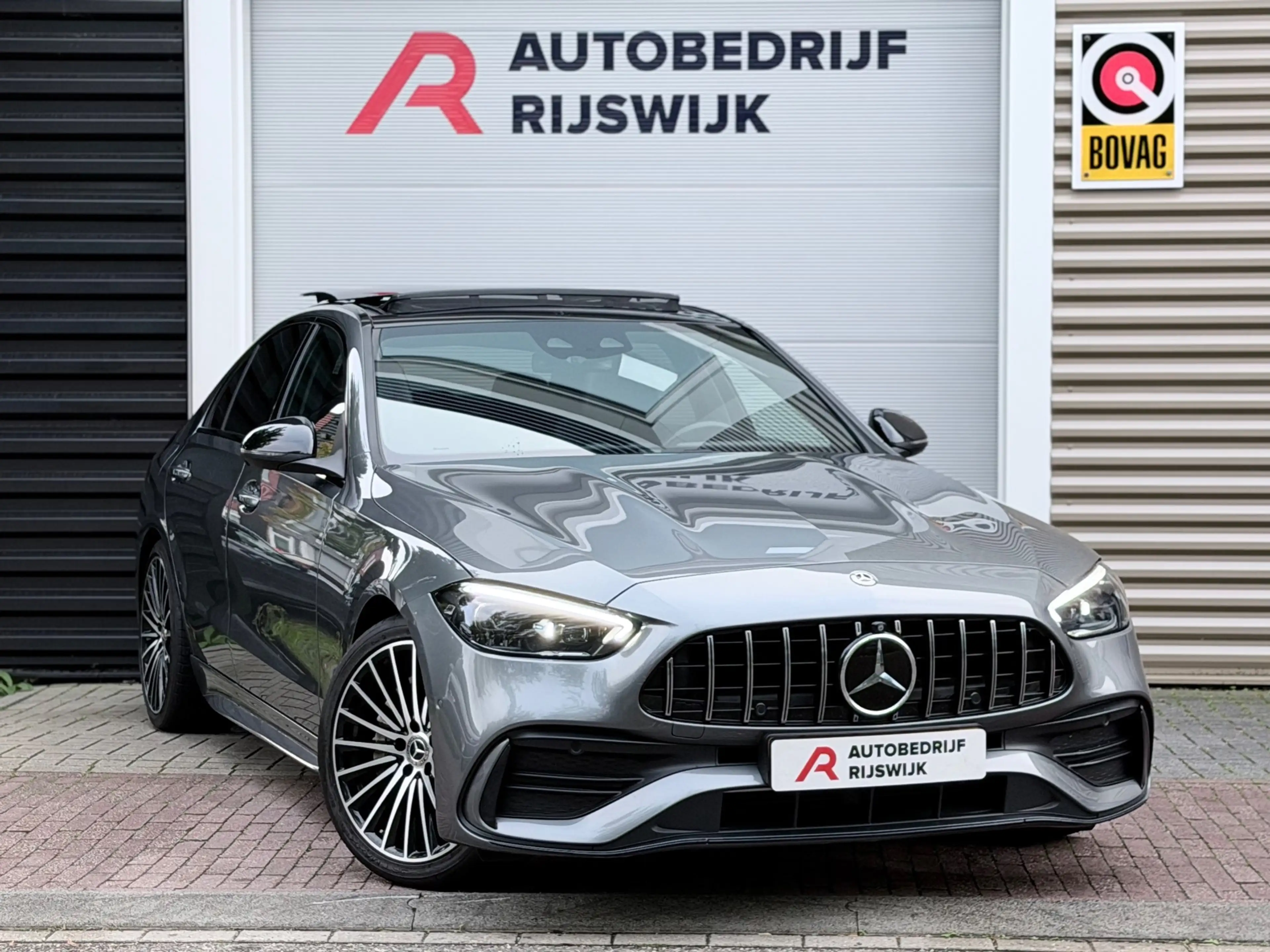 Mercedes-Benz C 300 AMG Line Pano/Burmester/360 — photo 9