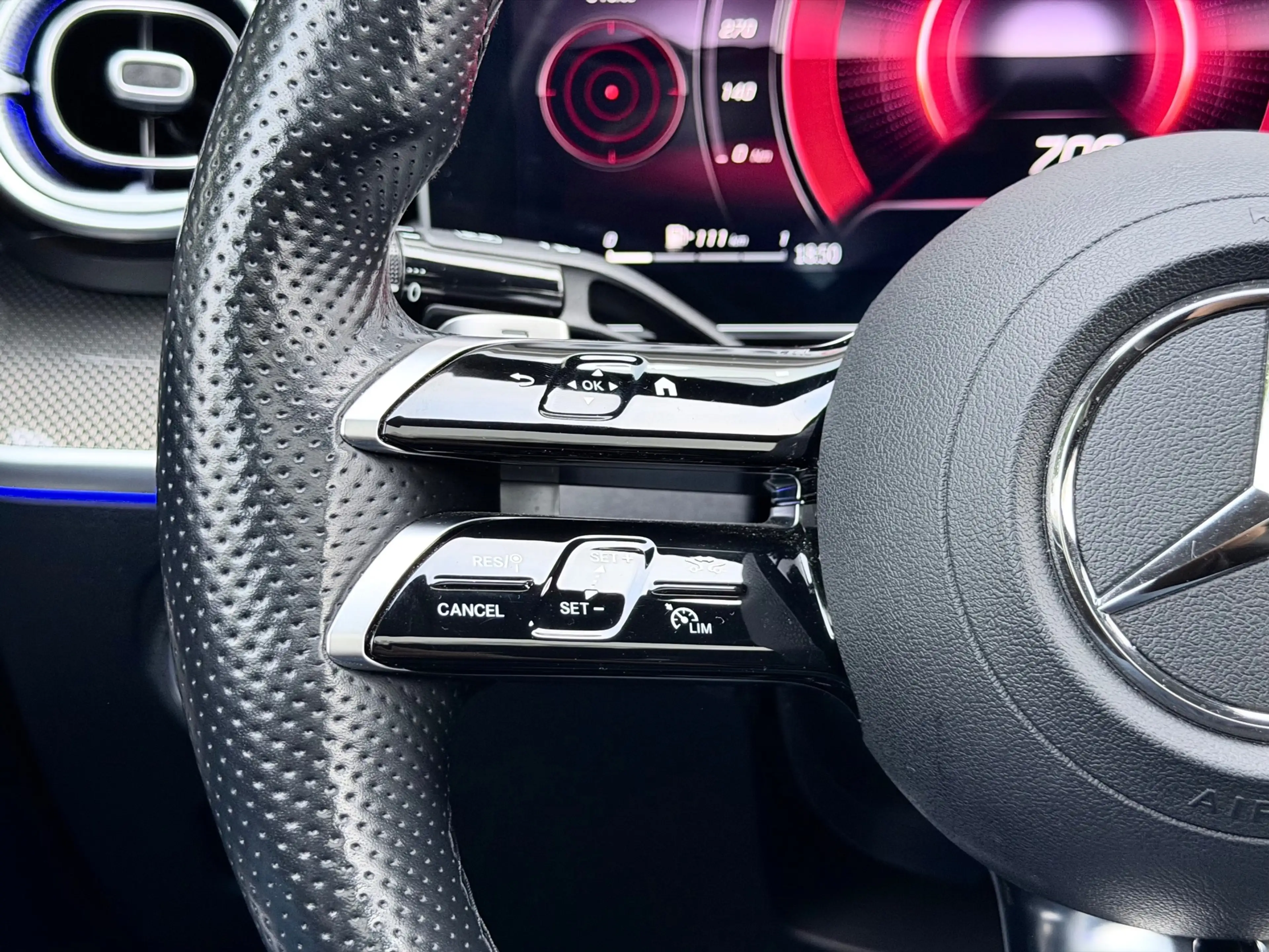Mercedes-Benz C 300 AMG Line Pano/Burmester/360 — photo 15
