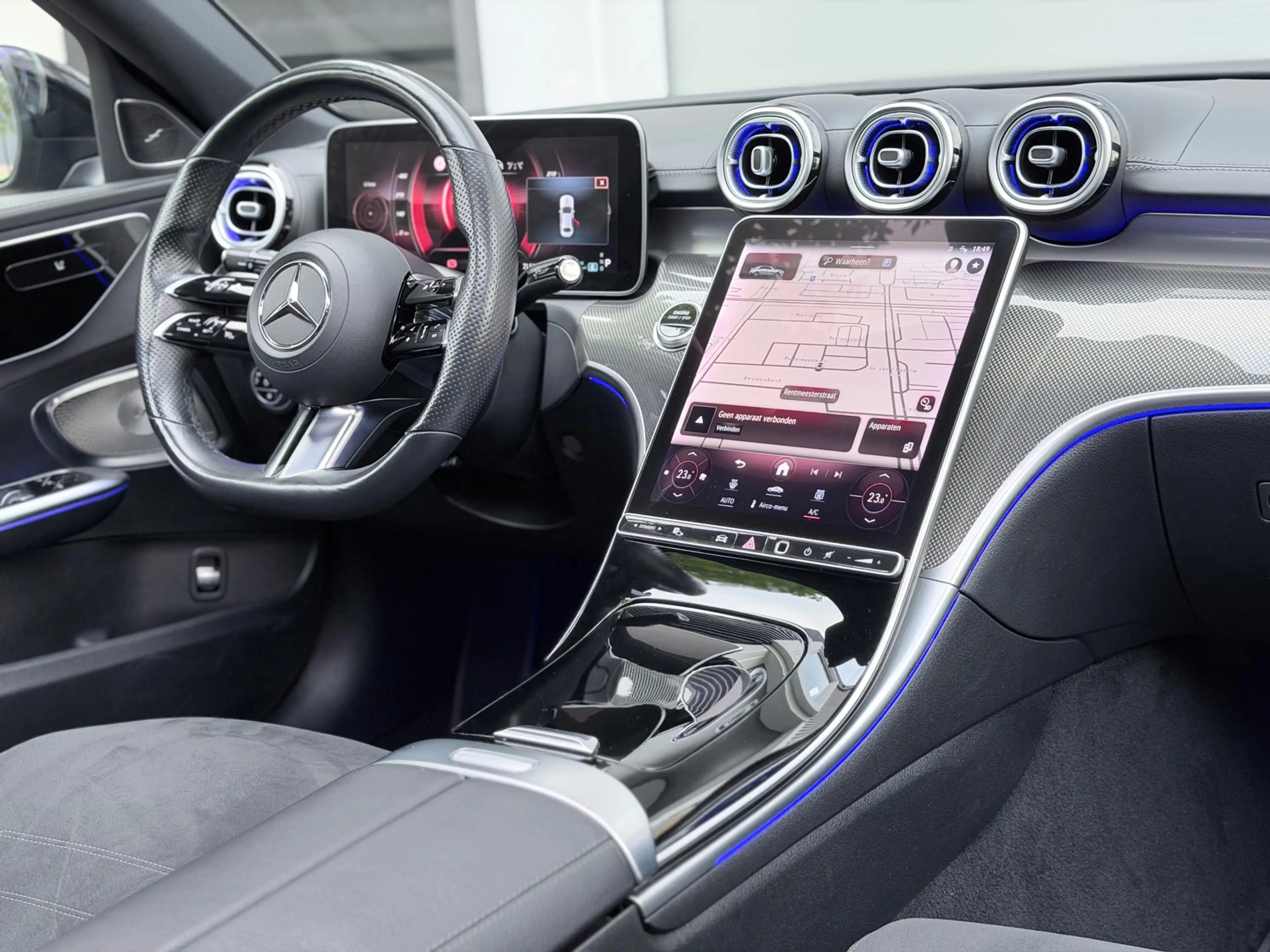 Mercedes-Benz C 300 AMG Line Pano/Burmester/360 — photo 17