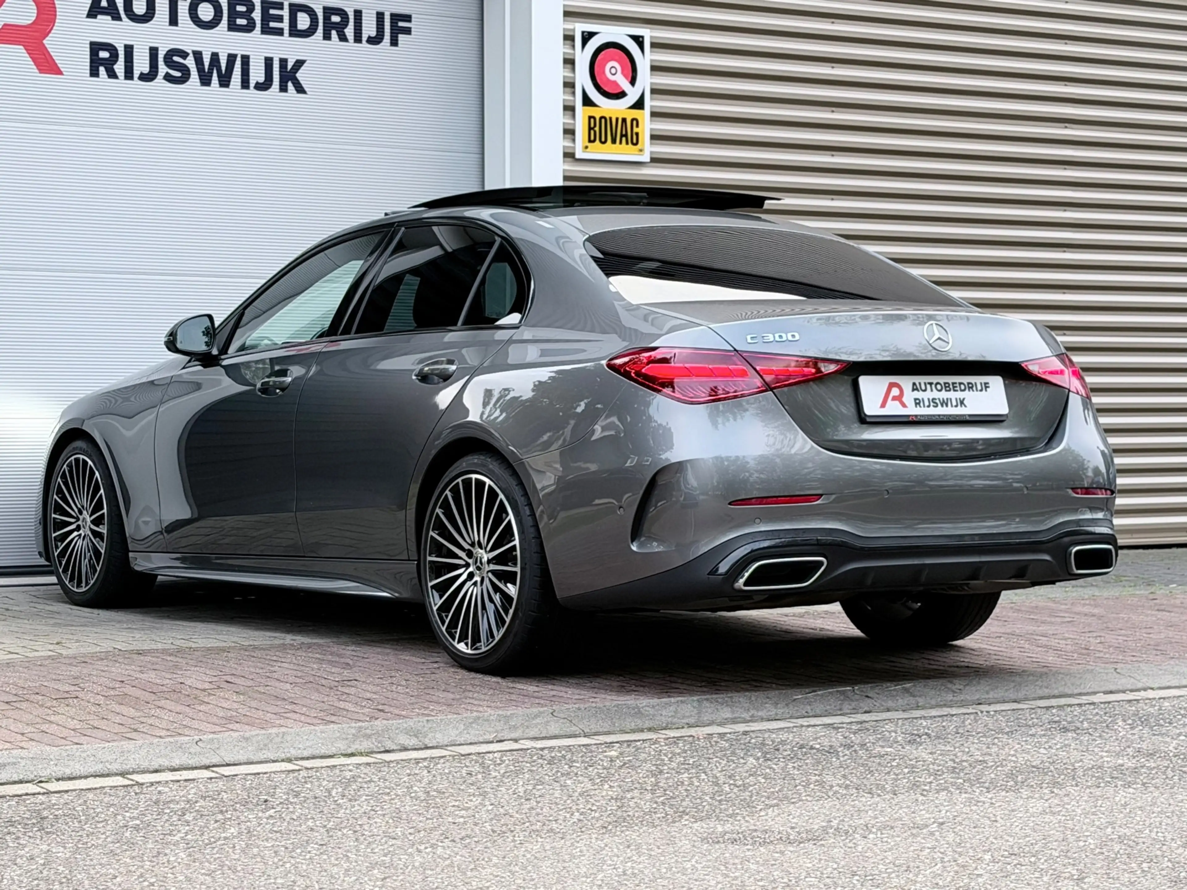 Mercedes-Benz C 300 AMG Line Pano/Burmester/360 — photo 8