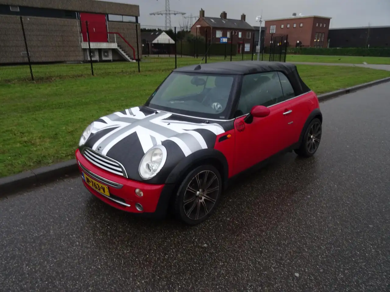 MINI Cooper Cabrio Mini 1.6 — photo 1 of 10
