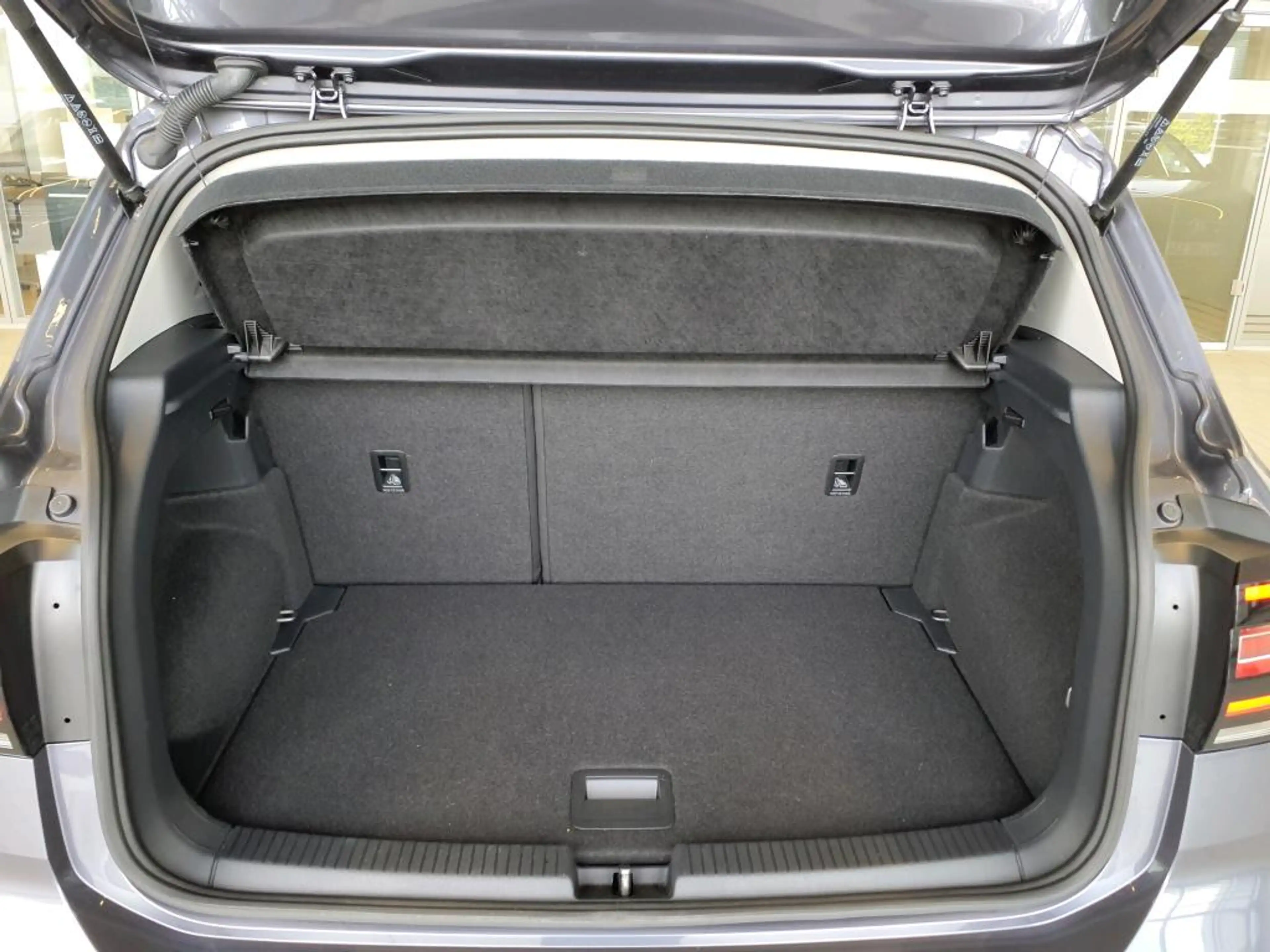Volkswagen T-Cross 1.0 TSI  Style — photo 5