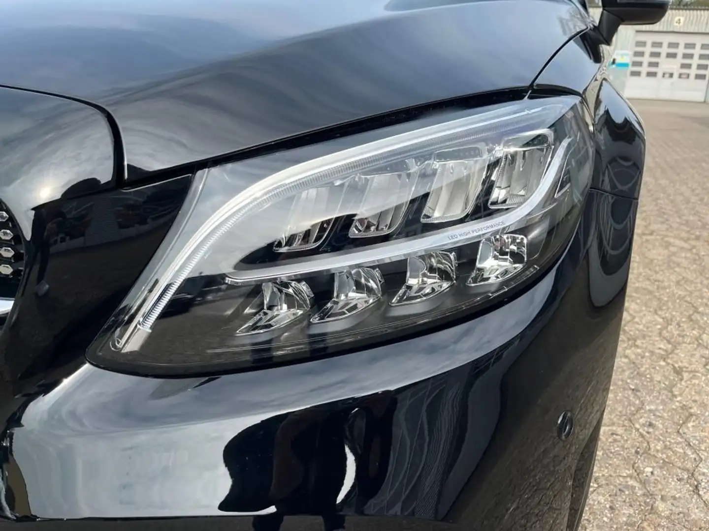 Mercedes-Benz C 180 AMG+NIGHT+LED+KAMERA+AHK+AUDIO20 Zwart - 2