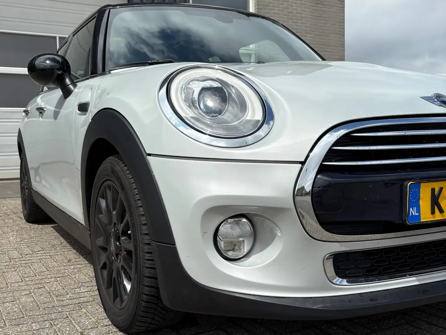 MINI Cooper 1.5 Cooper Pepp. Bns Wit - 2