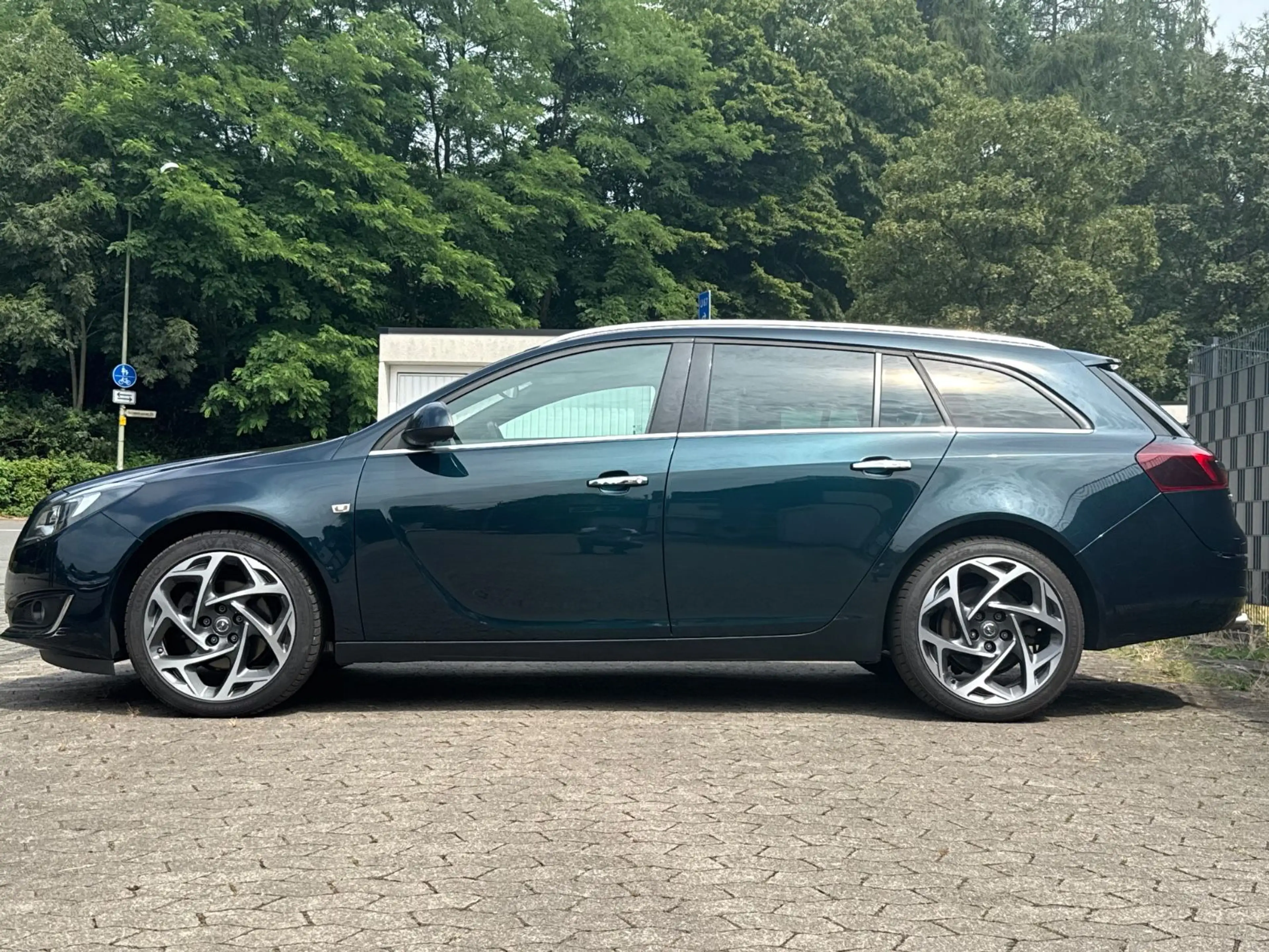 Opel Insignia A Sports Tourer Automatik  EXPORT — photo 4