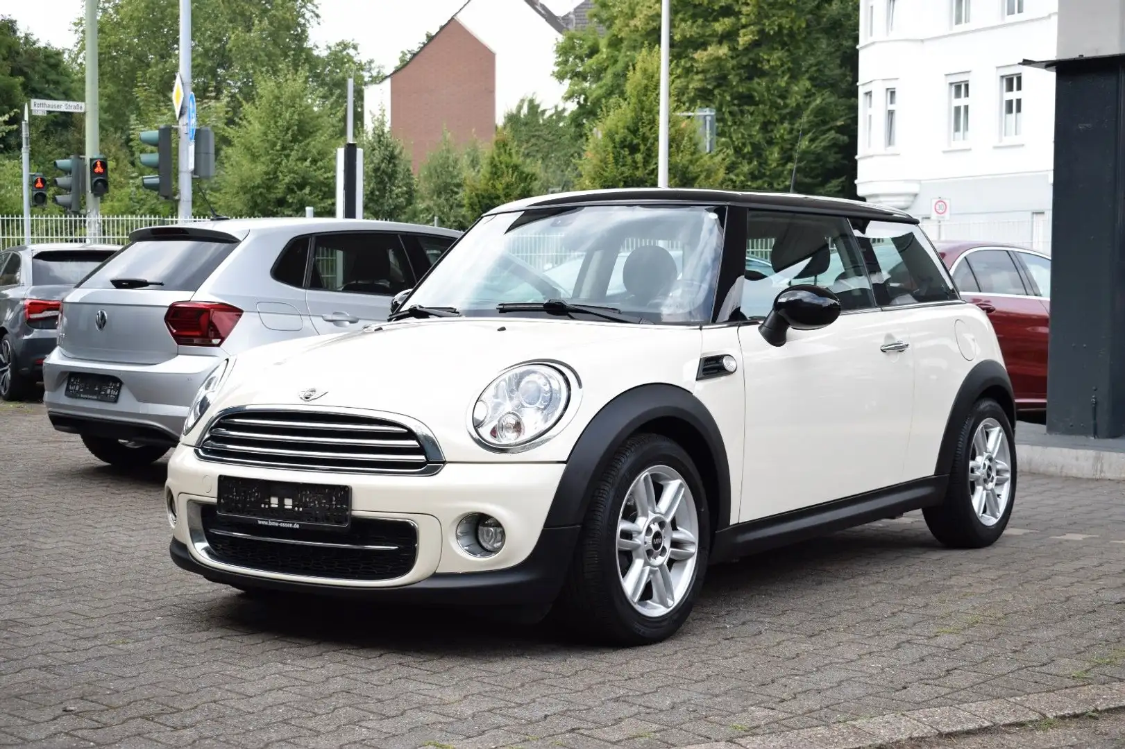 MINI Cooper D COOPER D Chili Pano Navi PDC Keyless Go Weiß - 2