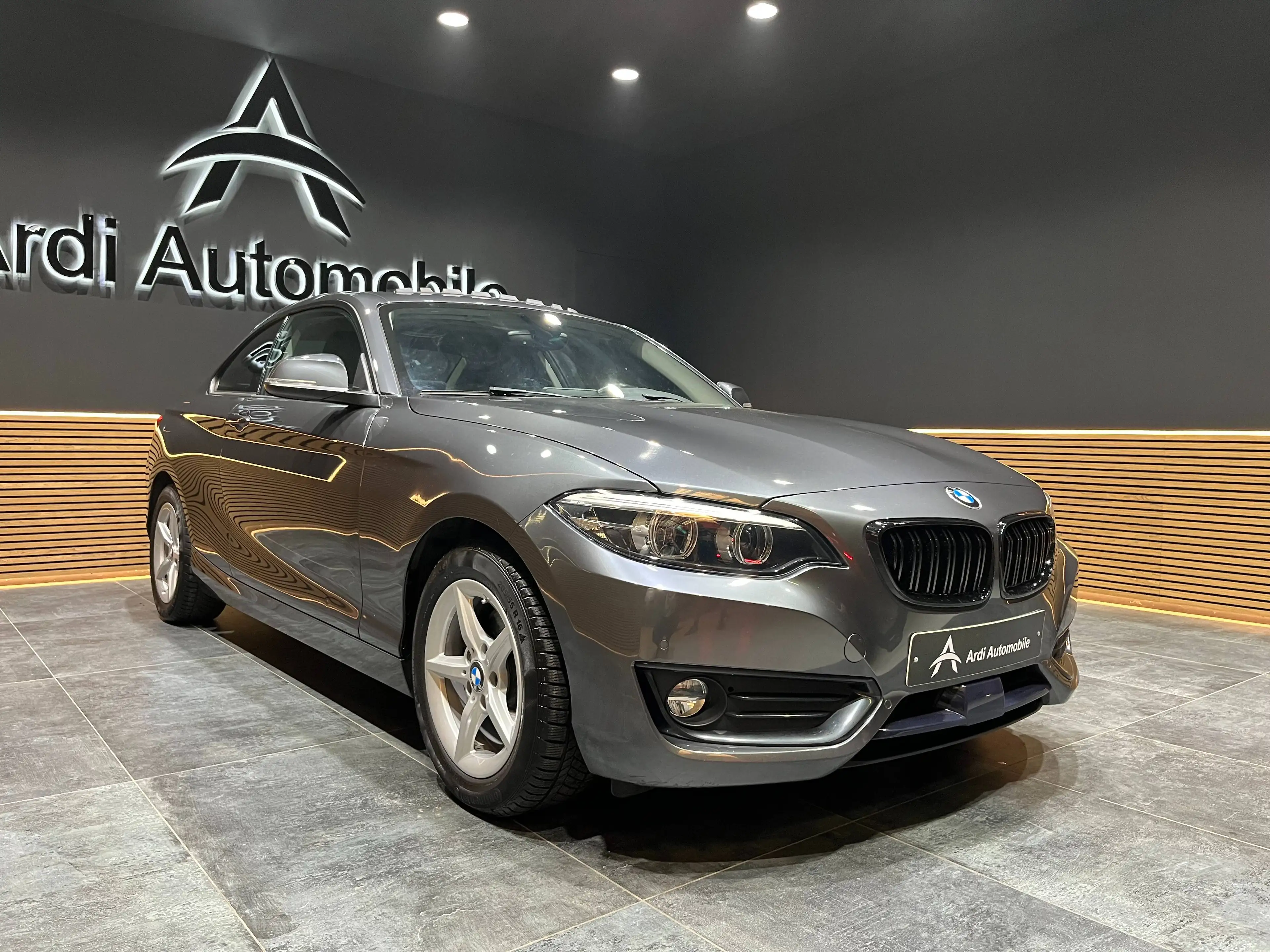 BMW 220 iA Coupé *PACK SPORT*TOIT OUVRANT*1ER PROPRIO*GARANTIE* — photo 3