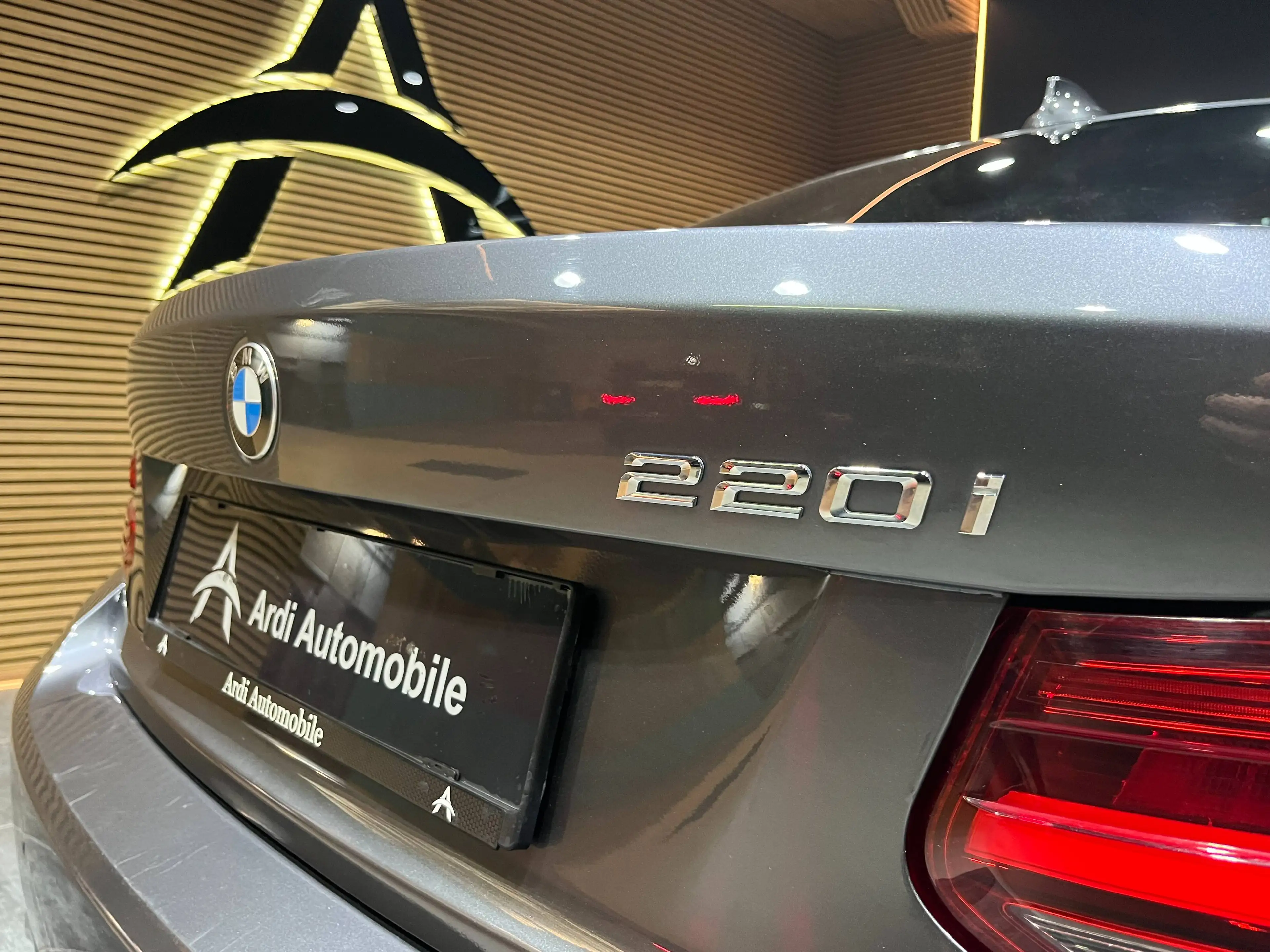 BMW 220 iA Coupé *PACK SPORT*TOIT OUVRANT*1ER PROPRIO*GARANTIE* — photo 5