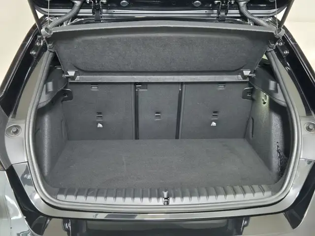 BMW 1 Series view 13