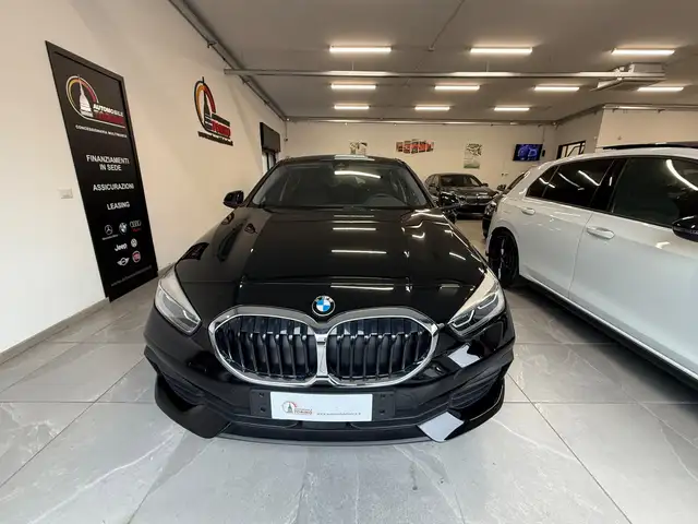 BMW 1 Series view 2