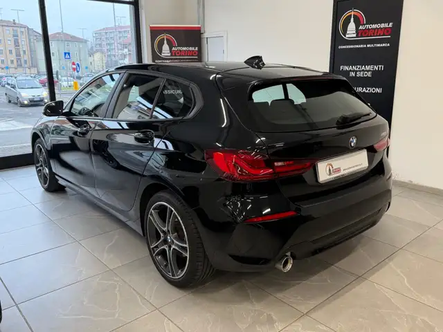 BMW 1 Series view 6