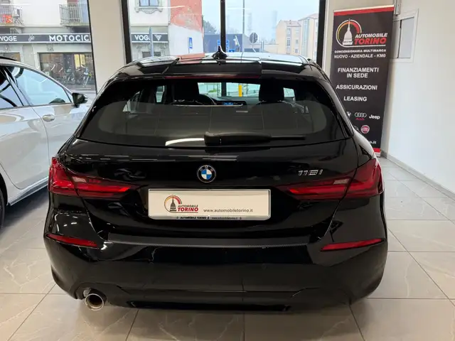 BMW 1 Series view 5