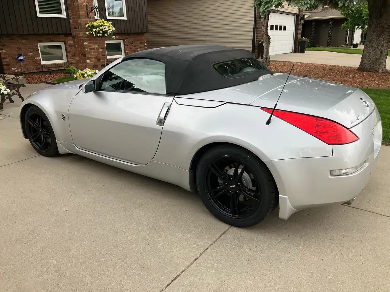 Nissan 350Z снимка Nissan 350Z