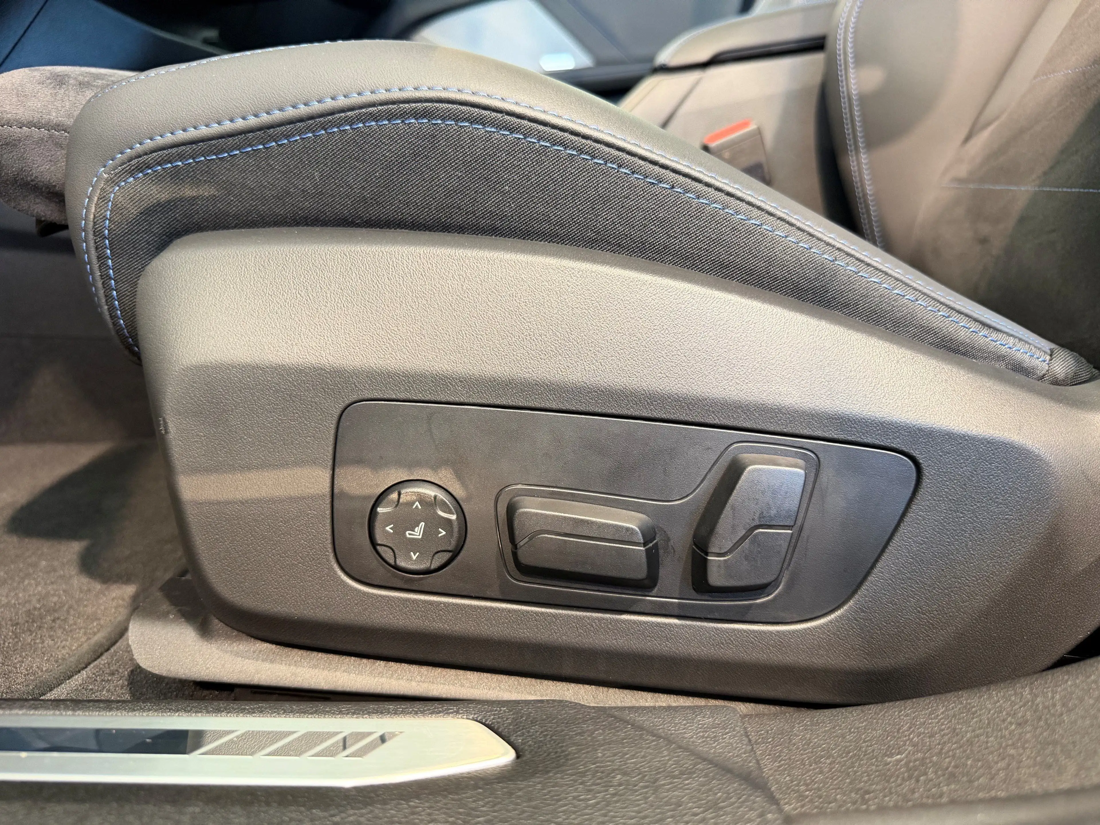 BMW 235 M235 xDrive Gran Coupe Sportpaket Head-Up DAB — photo 13