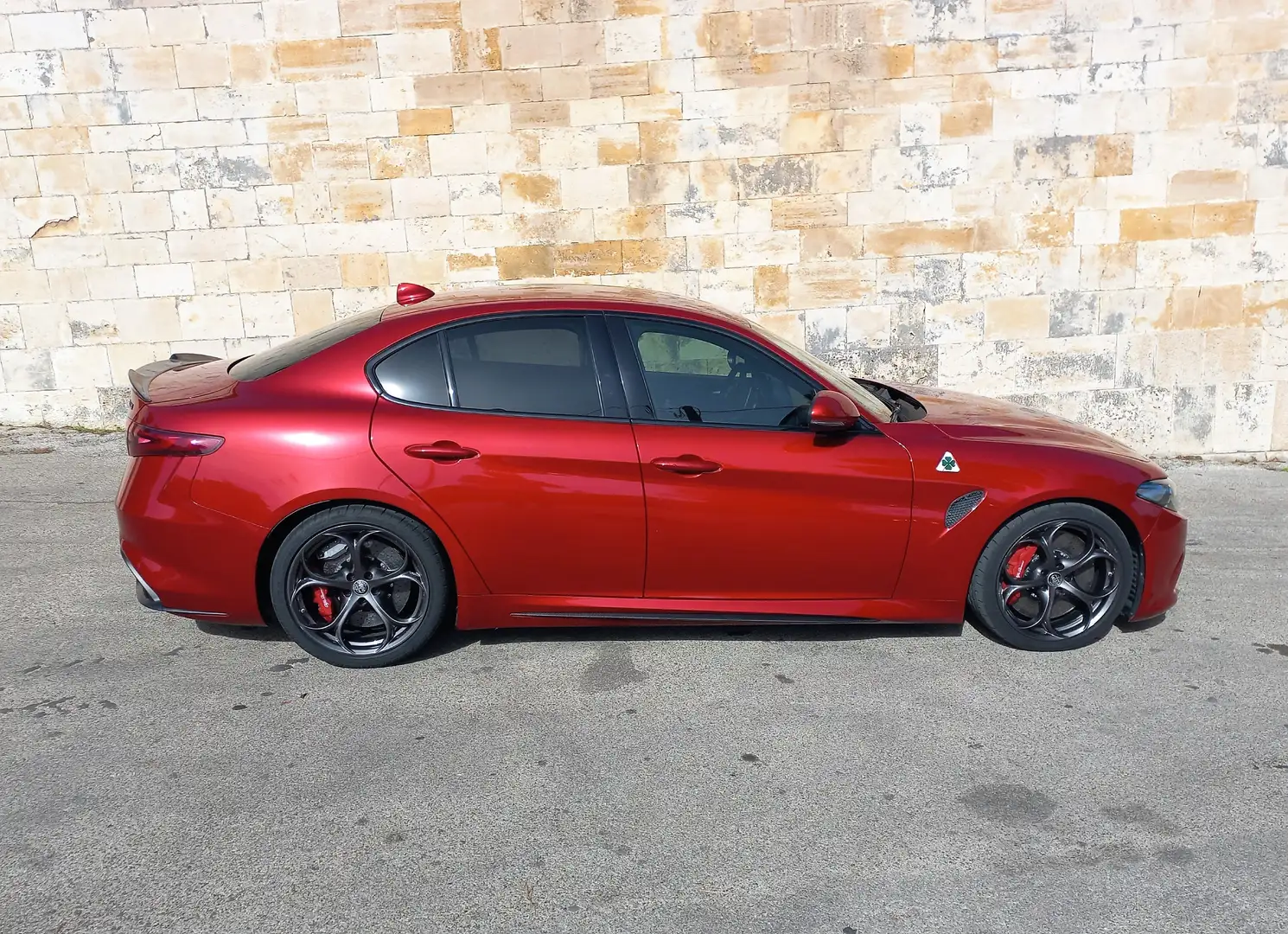 Alfa Romeo Giulia Giulia 2.9 t V6 Quadrifoglio 510cv Rosso - 2