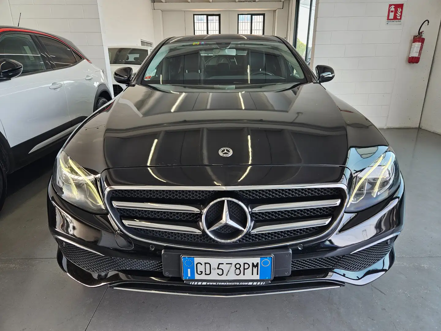 Mercedes-Benz E 220 E 220 d Premium Plus 4matic auto Nero - 2