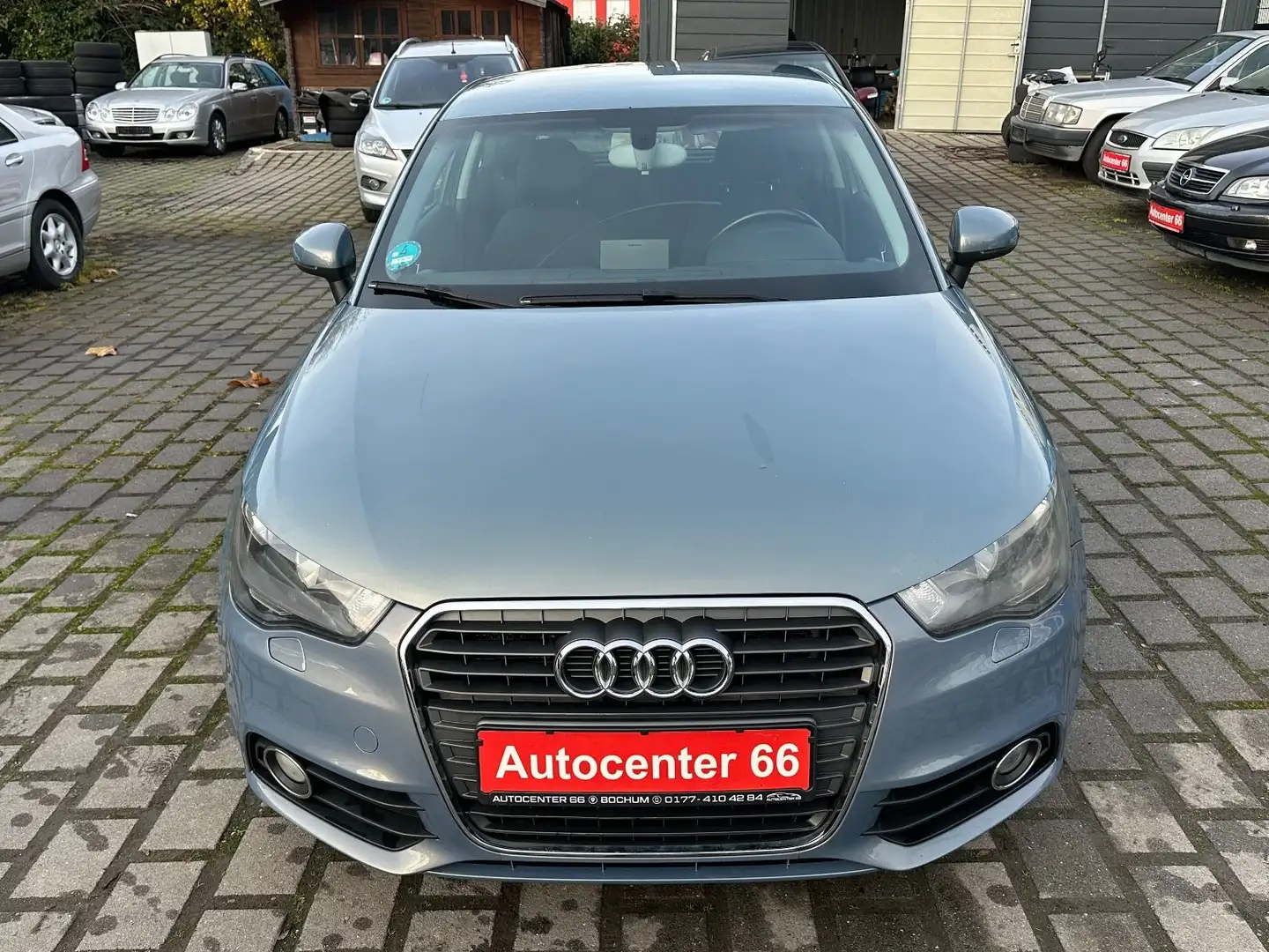 Audi A1 1.6 TDI attraction*NAVI*PDC*TEMPO*TÜVNEU*SHZ Bleu - 2