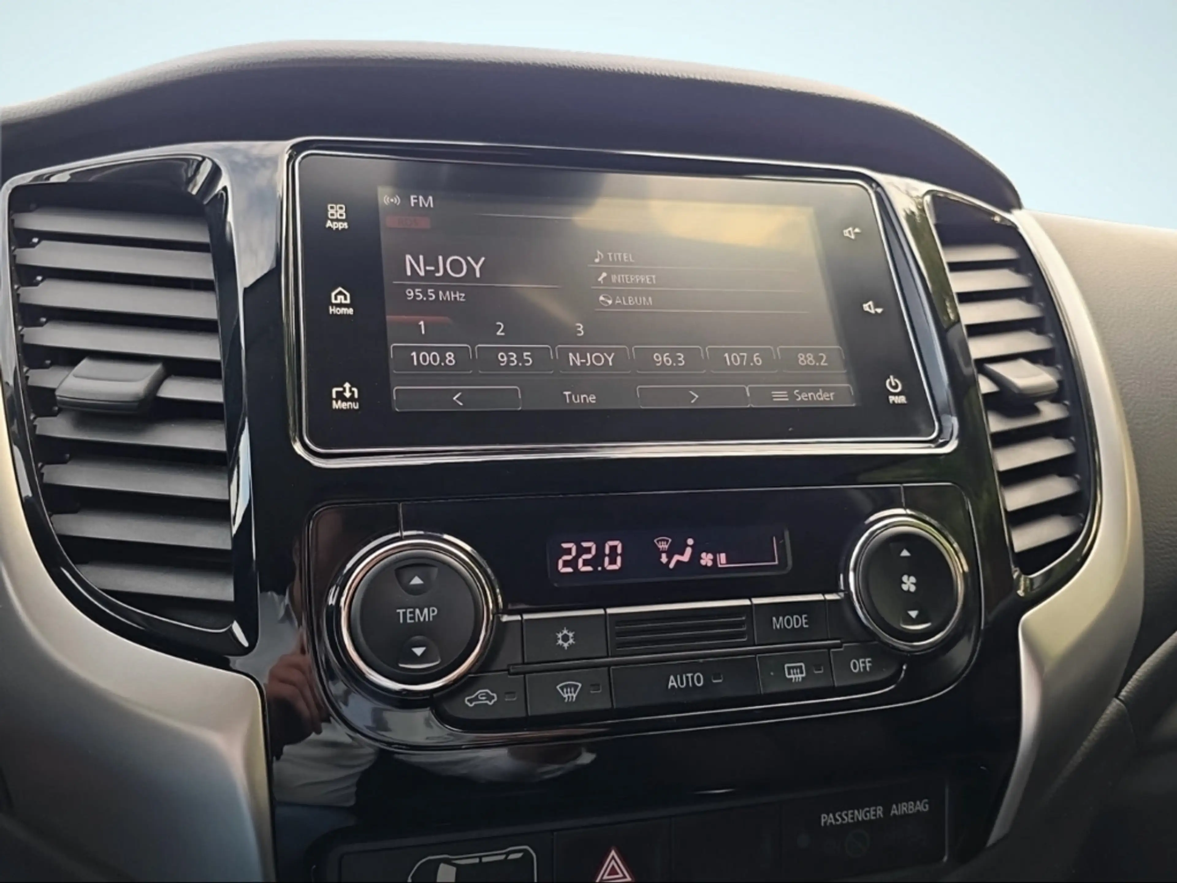 Mitsubishi L200 Plus Doppelkabine Klima Temp Spurhalteass. Bluetoo — photo 9